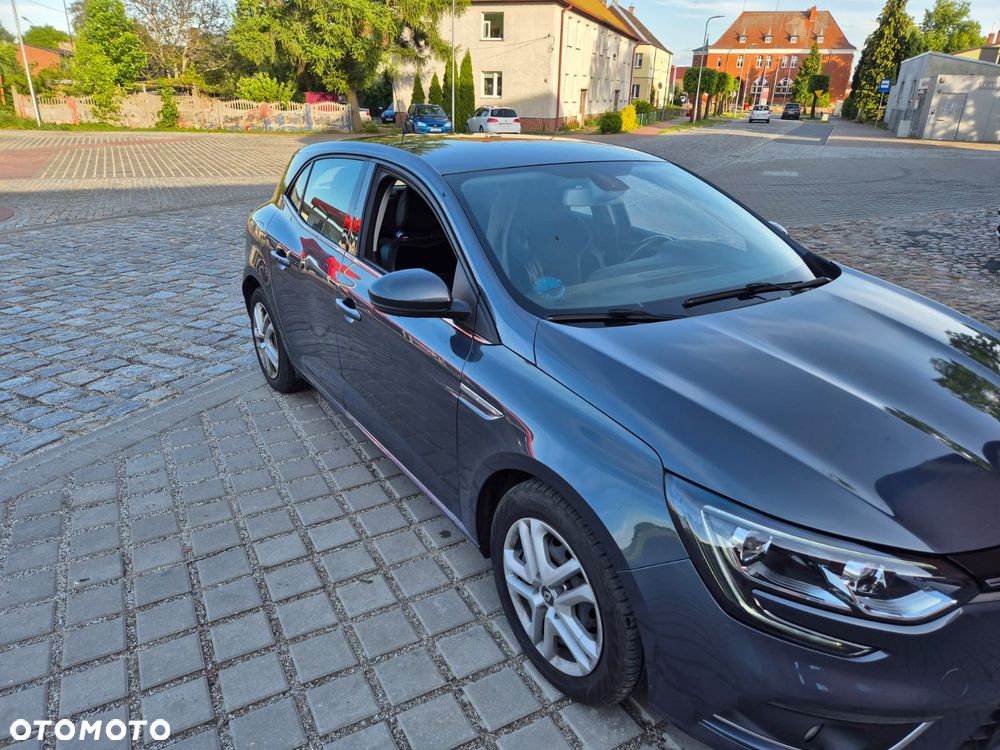 Renault Megane 1.5 Blue dCi Intens - 9