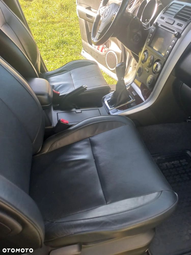 Suzuki Grand Vitara 2.0 - 10