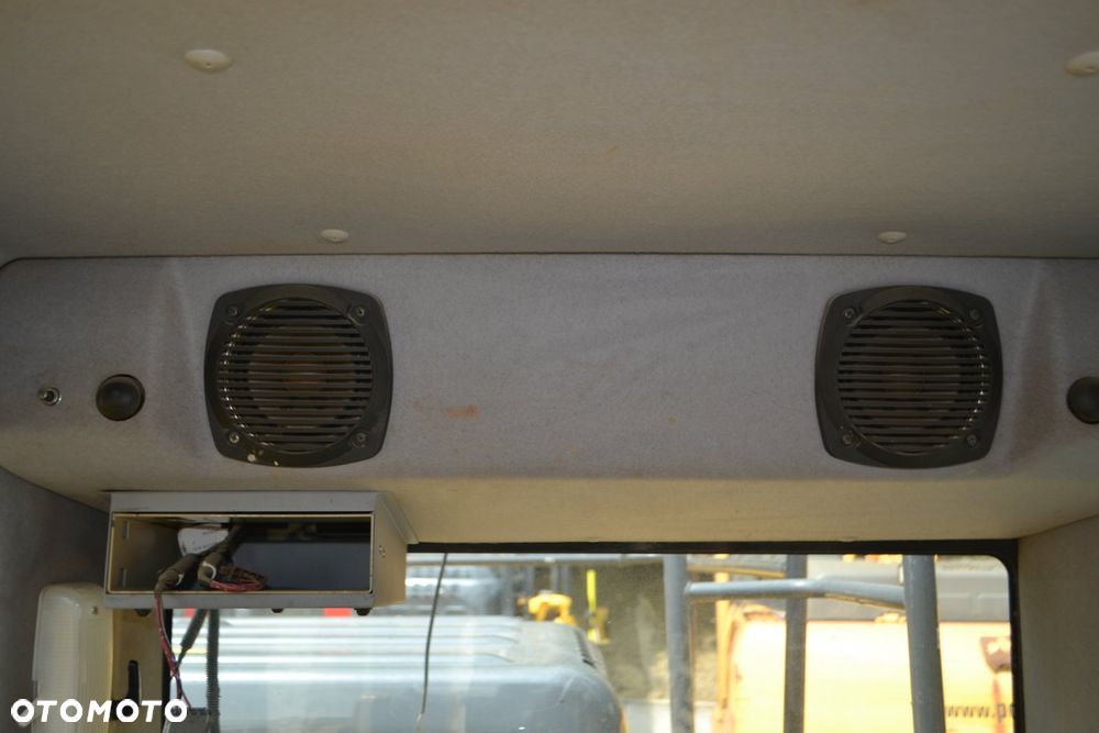 Komatsu PC210LC-11 - 25