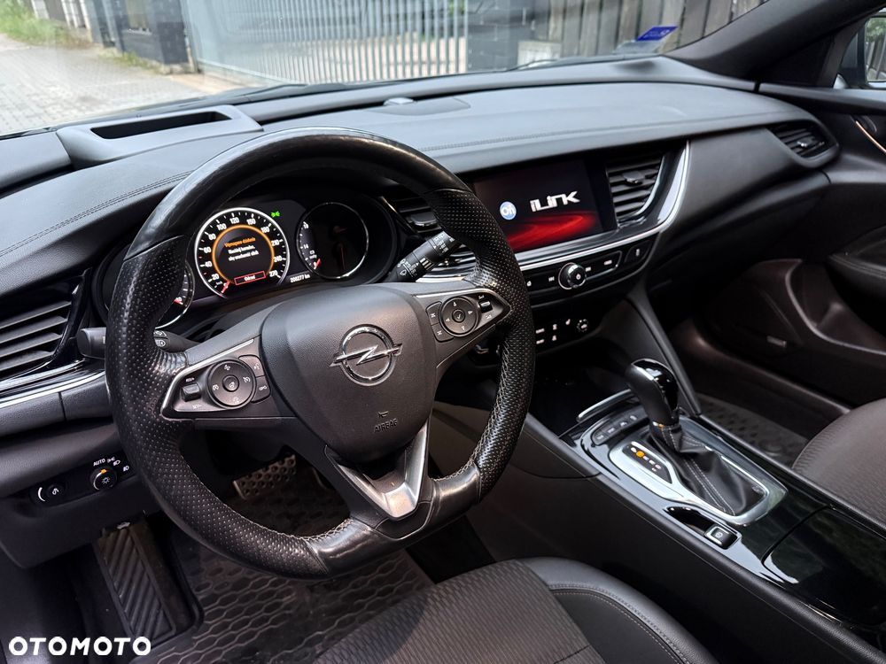 Opel Insignia 2.0 T 4x4 Elite S&S - 9