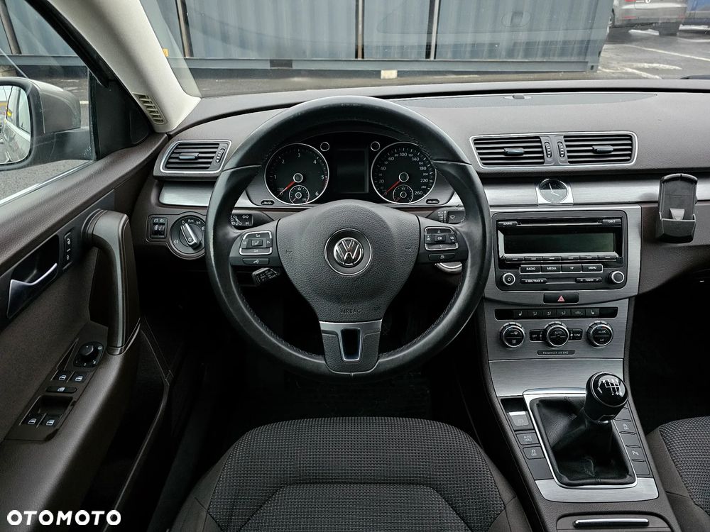 Volkswagen Passat Variant 2.0 TDI BlueMotion Technology Comfortline - 19