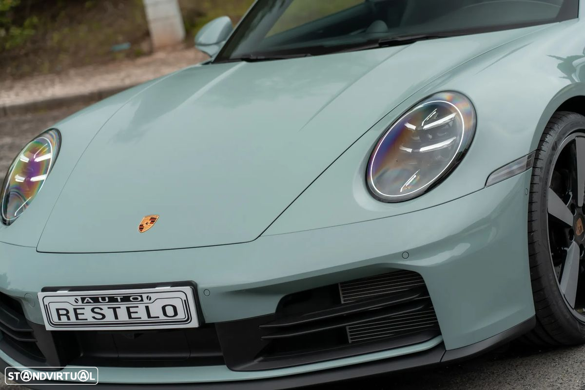 Porsche 911 (992) Carrera - 5