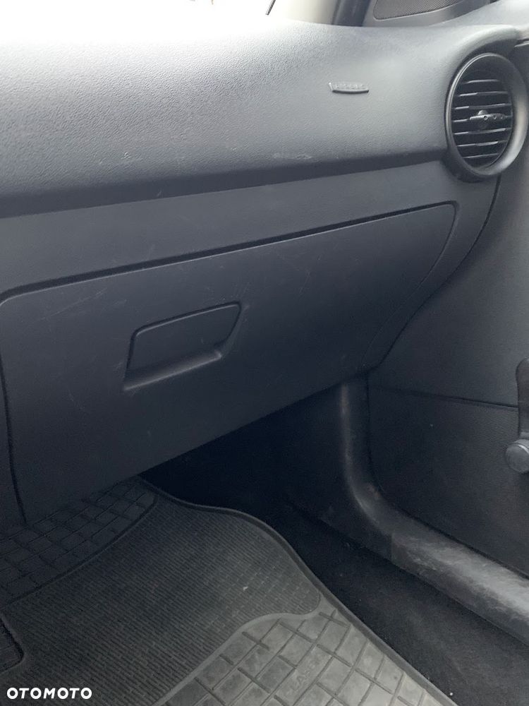 Seat Ibiza 1.4 16V Reference - 14