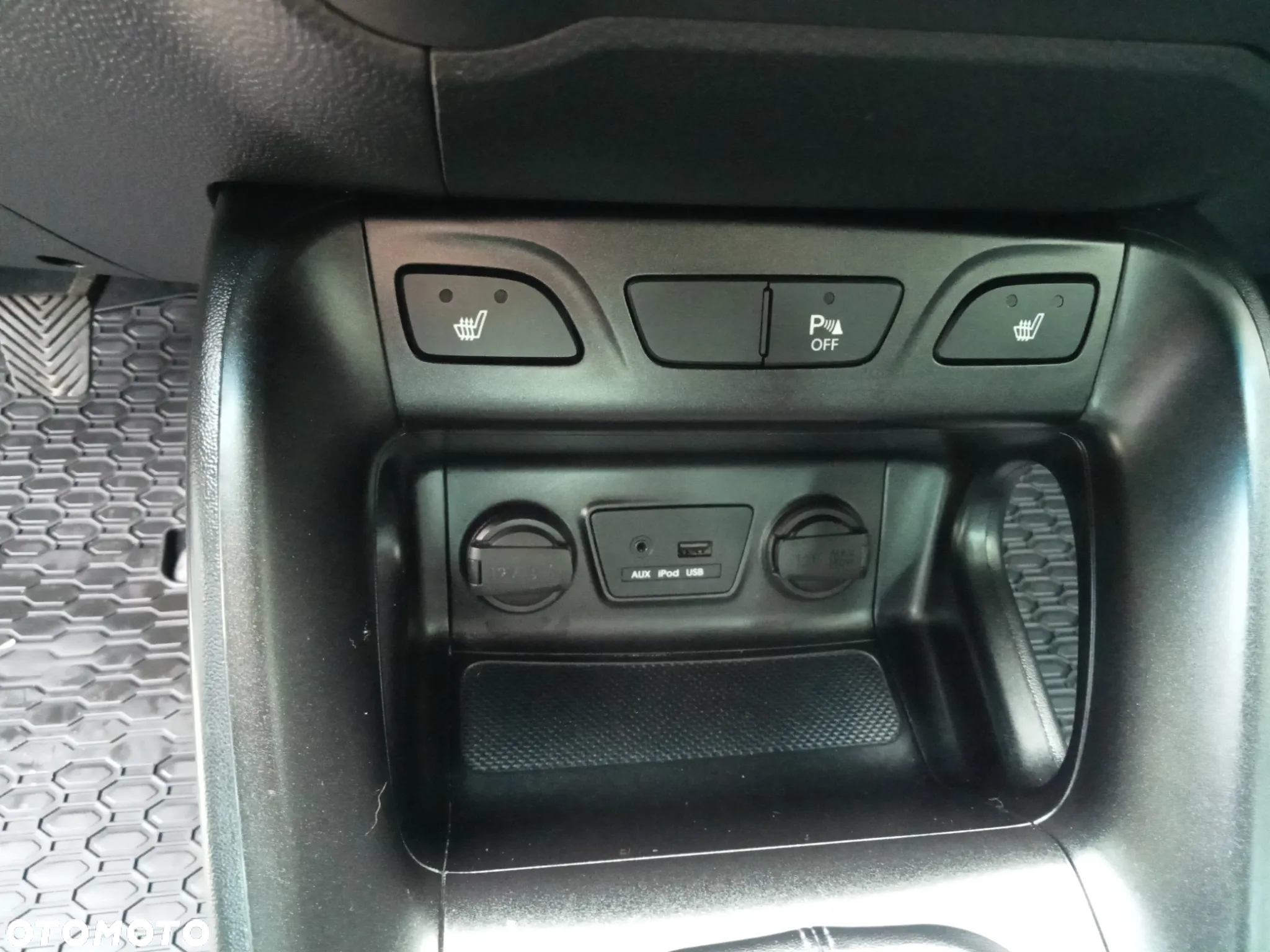 Hyundai ix35 1.7 CRDi Comfort 2WD - 17