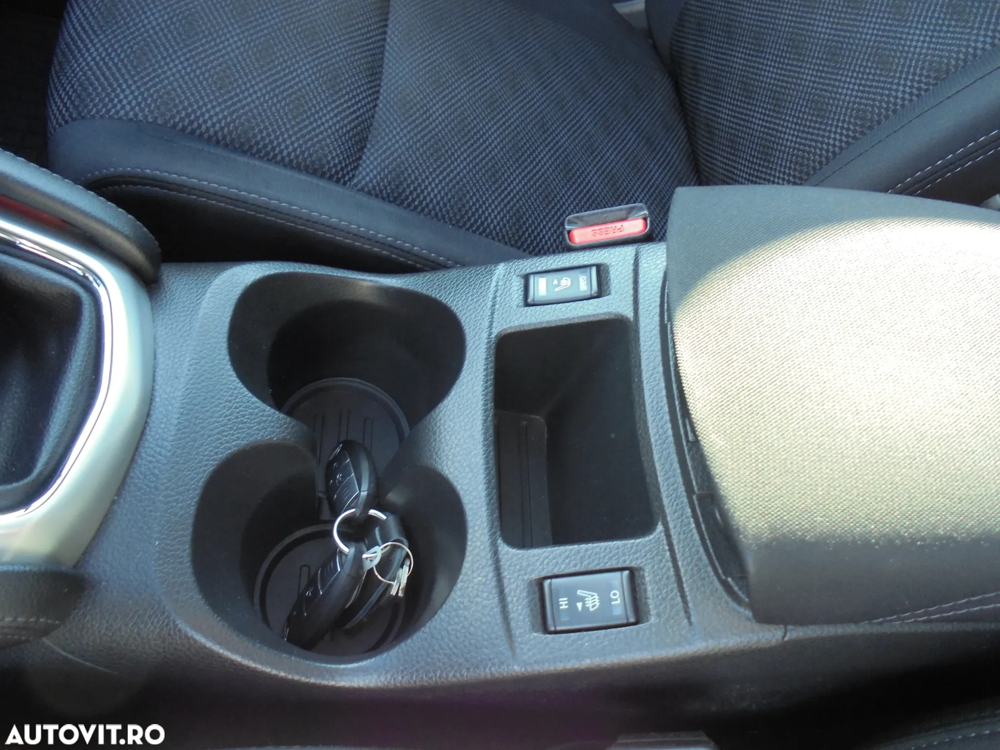 Nissan Qashqai 1.6L dCi Start/Stop 4X4-i N-Connecta - 28
