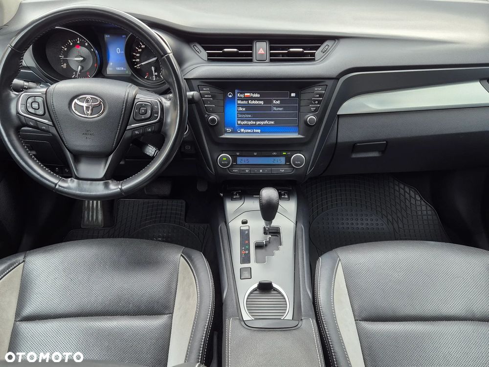 Toyota Avensis 1.8 Premium MS - 13