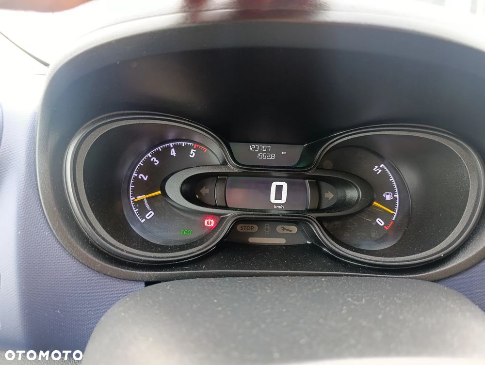 Opel VIVARO - 21