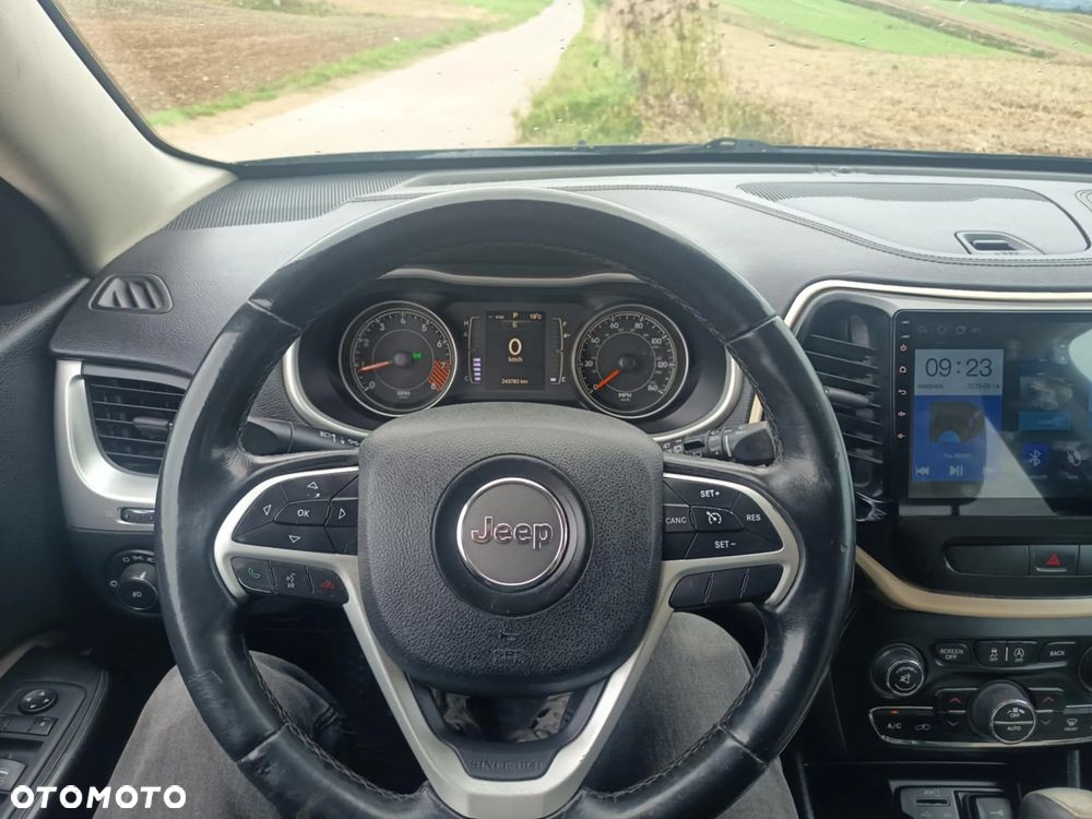Jeep Cherokee - 7