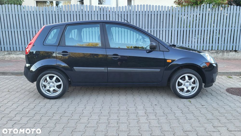 Ford Fiesta - 7