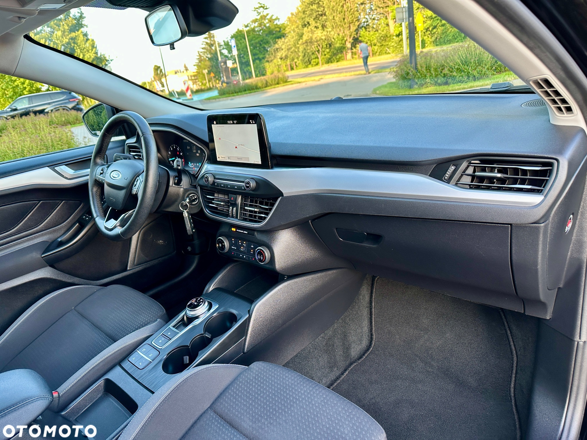 Ford Focus 1.0 EcoBoost Active Business - 26