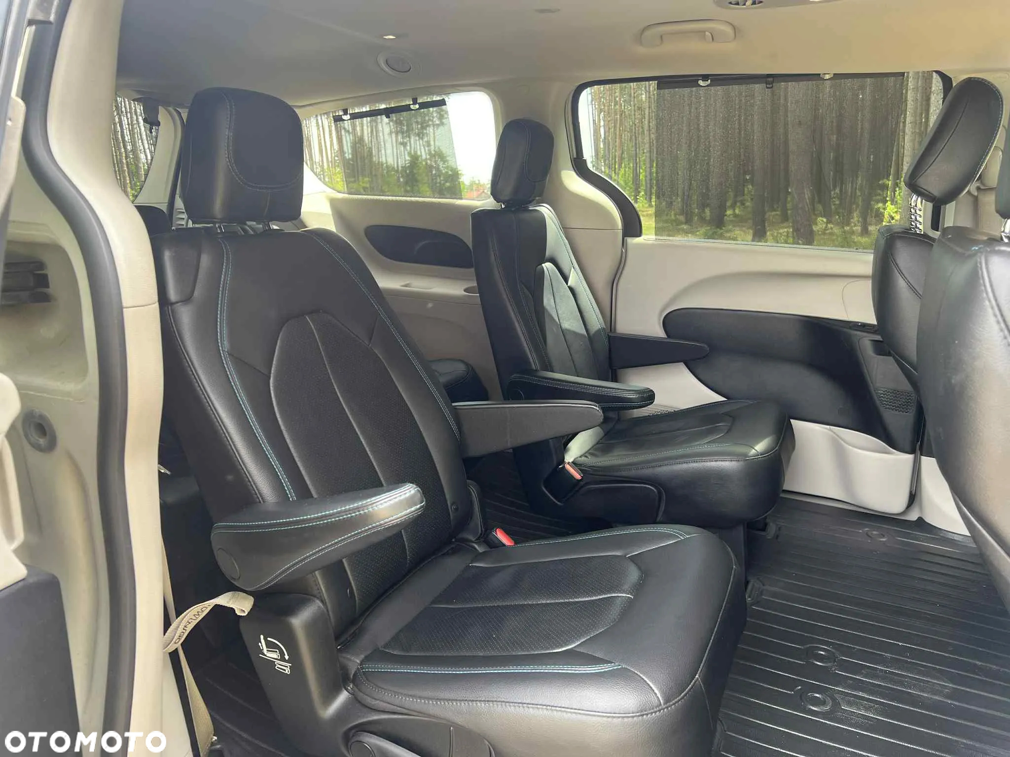 Chrysler Pacifica - 18