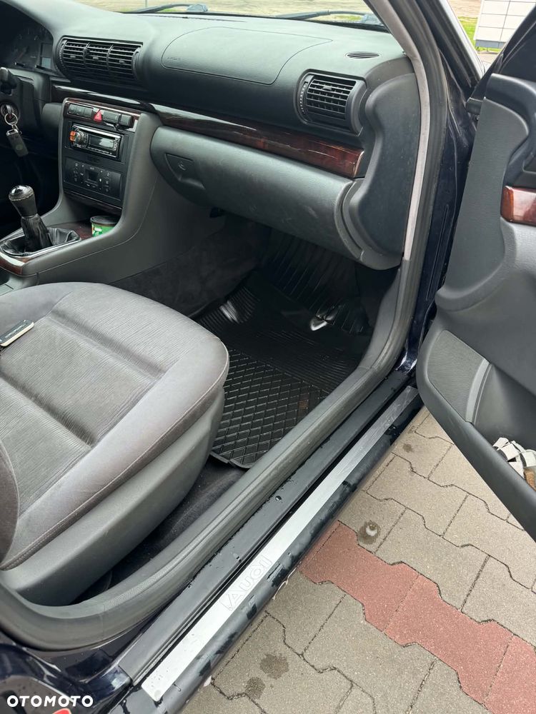 Audi A4 Avant - 10