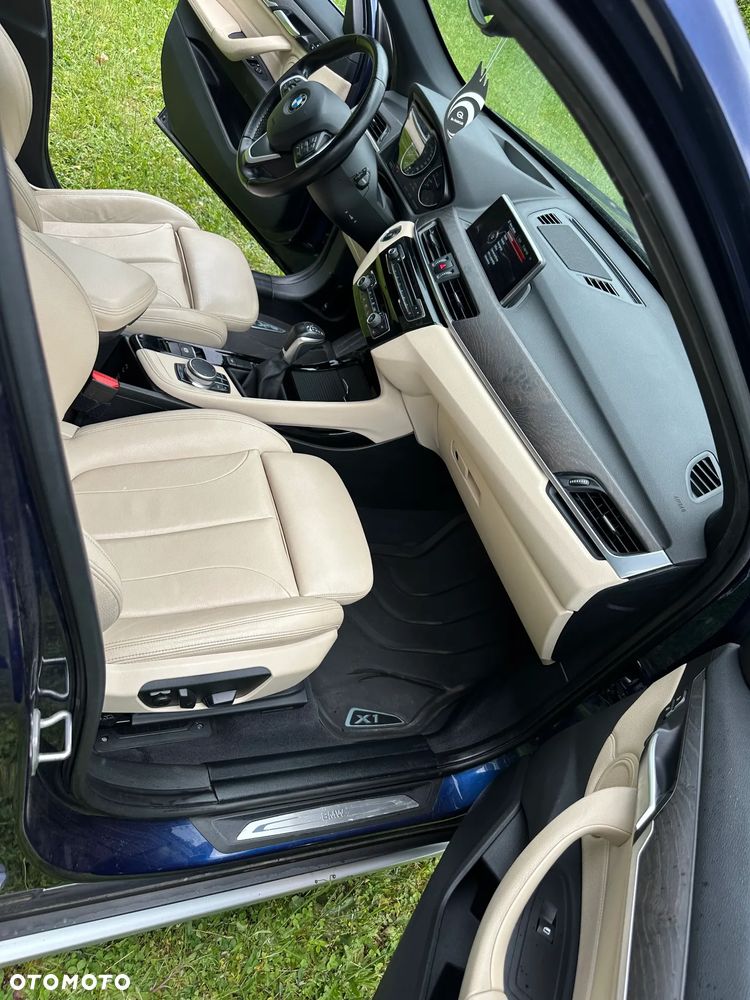 BMW X1 xDrive25i xLine - 12