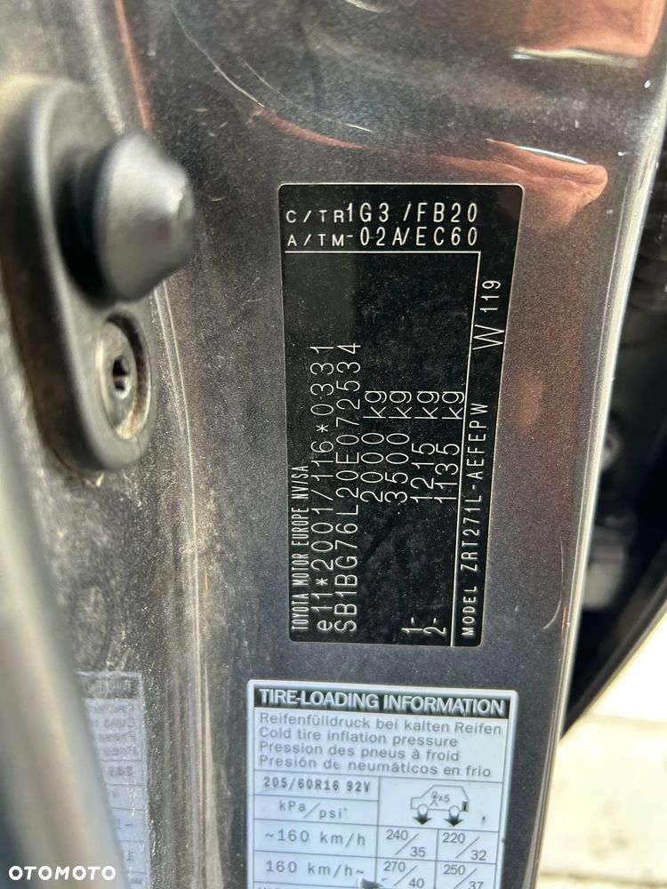 Toyota Avensis 1.8 Sol - 6