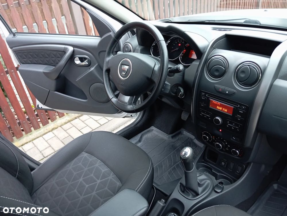 Dacia Duster 1.6 Laureate - 26