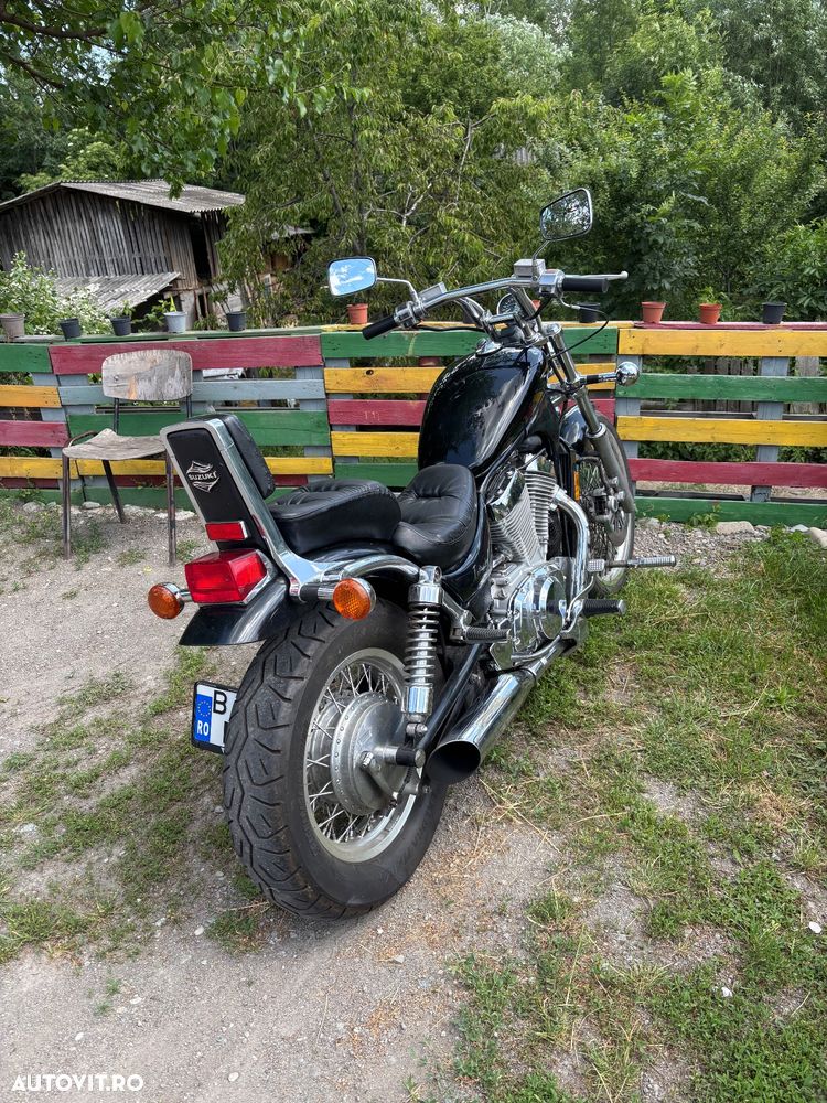 Suzuki VS 800GL Intruder - 2