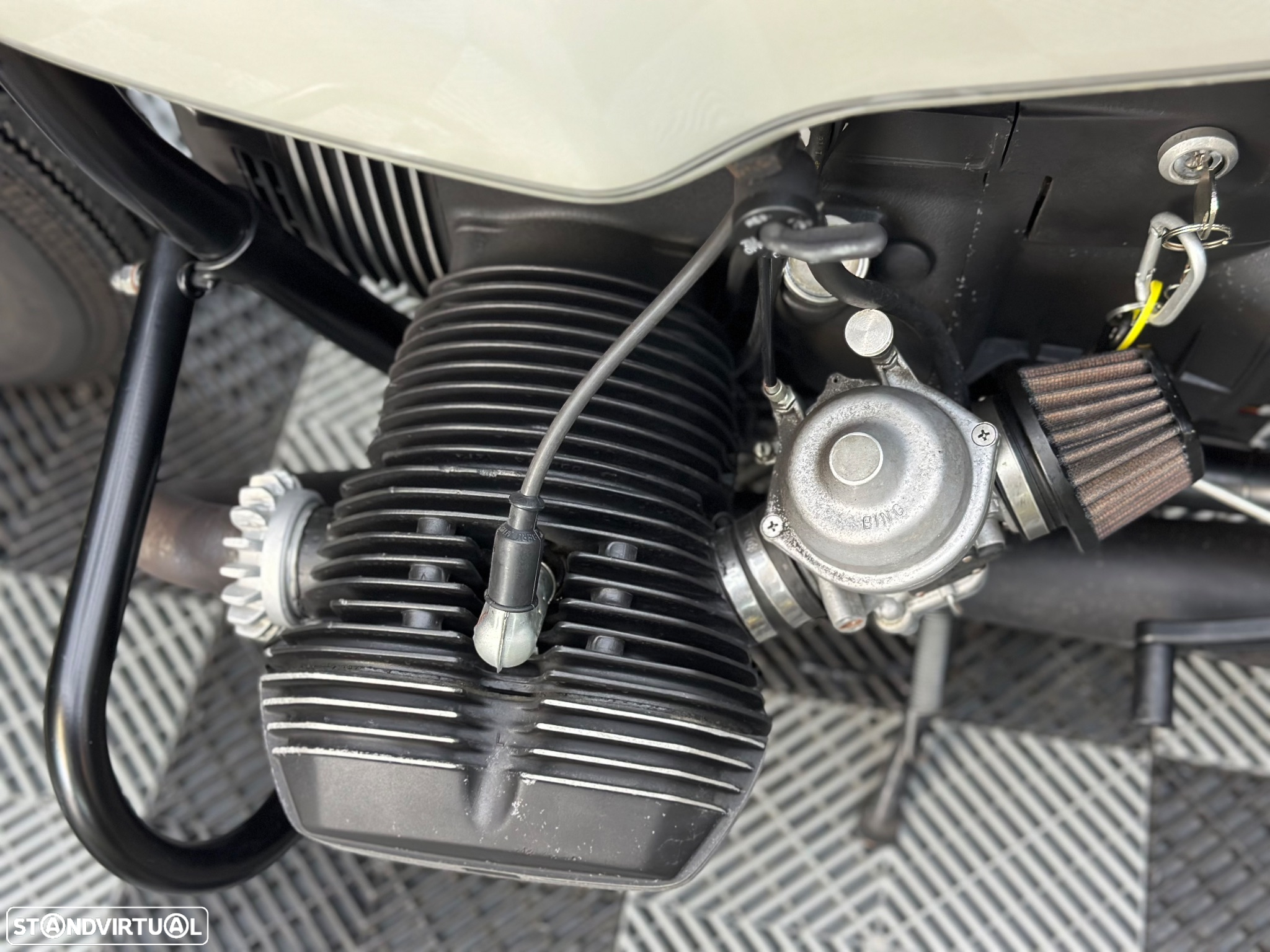 BMW R 80 - 12