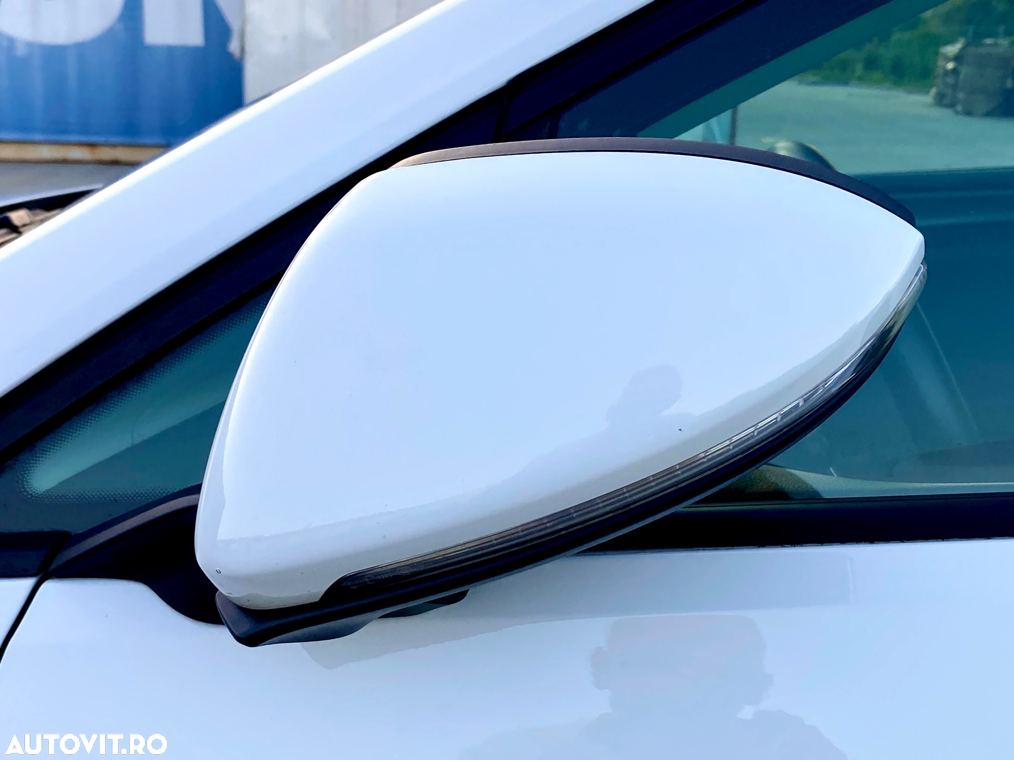 Volkswagen Golf 1.6 TDI BlueMotion Technology Lounge - 22