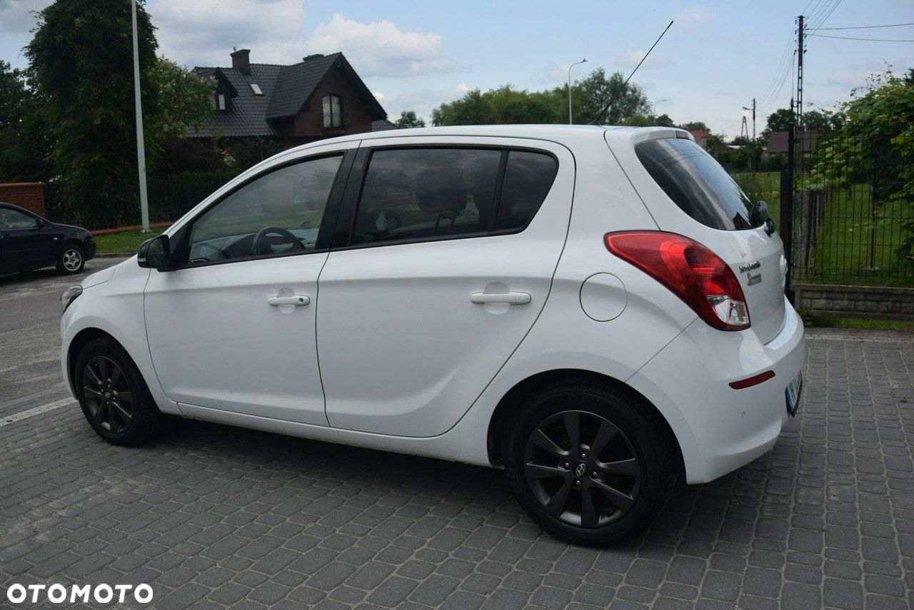 Hyundai i20 1.25 Wersja Jubileuszowa - 13