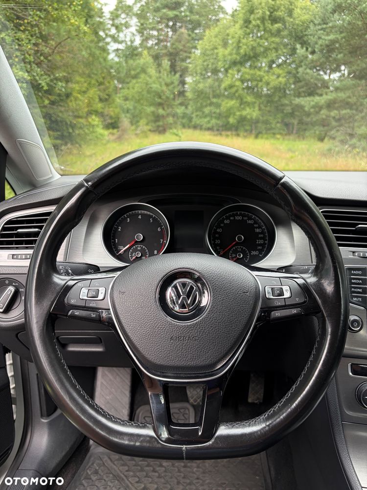 Volkswagen Golf 1.2 TSI Comfortline DSG - 29