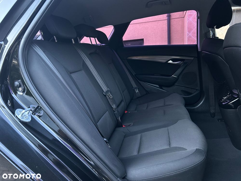 Hyundai i40 Kombi 1.7 CRDi Premium - 27