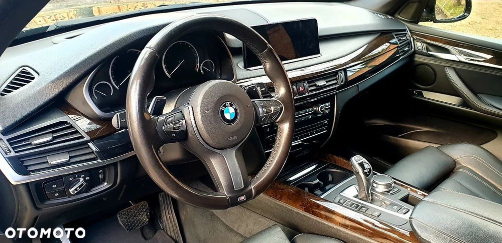 BMW X5 xDrive35i - 10