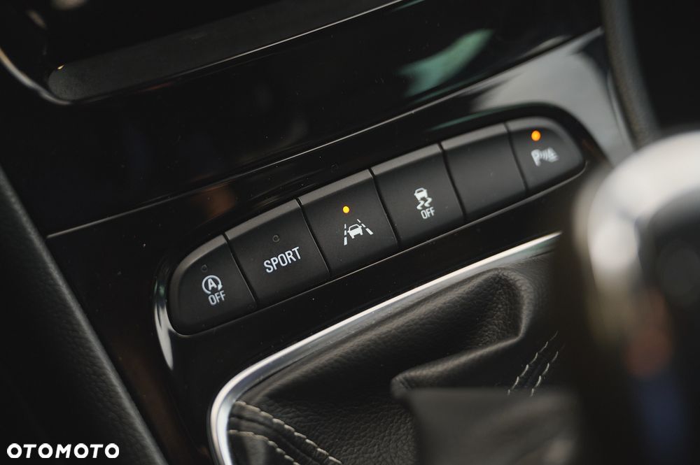 Opel Astra 1.4 Turbo Dynamic - 36