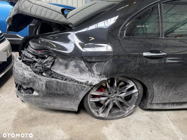 Mercedes-Benz Klasa E AMG 53 4-Matic+ - 6