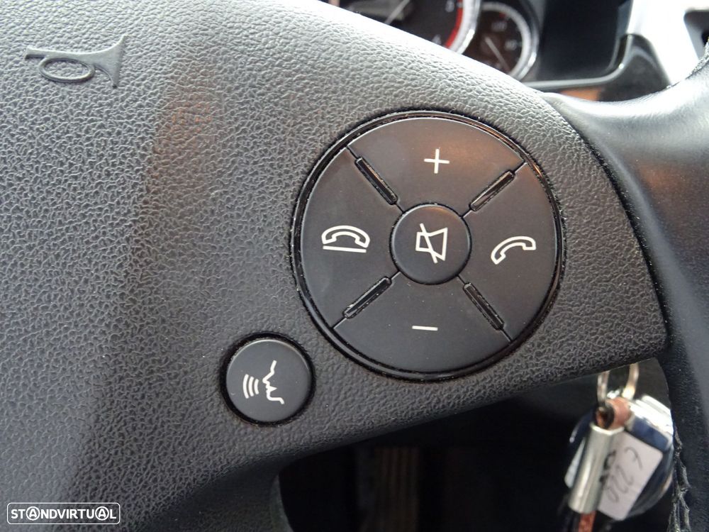 Mercedes-Benz E 220 - 11