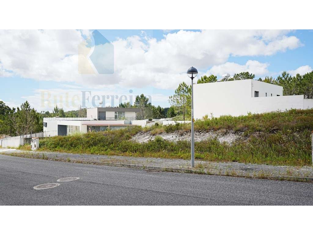 Lote de terreno com 509 m2, para construção de moradia unifamiliar ... - Grande imagem: 2/9