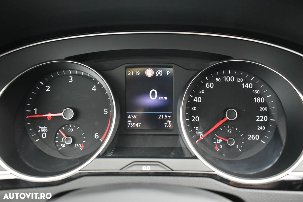 Volkswagen Passat 2.0 TDI DSG Comfortline - 7