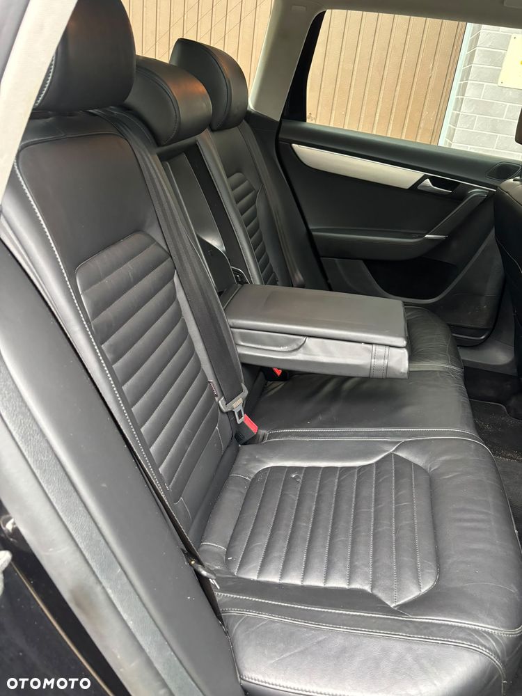 Volkswagen Passat 2.0 Blue TDI SCR Highline - 14