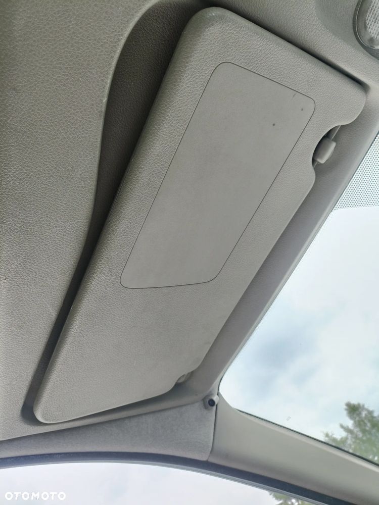 DACIA DOKKER 12-17 2013 r. daszek lewy osłona przeciwsłoneczny lewa * - 2