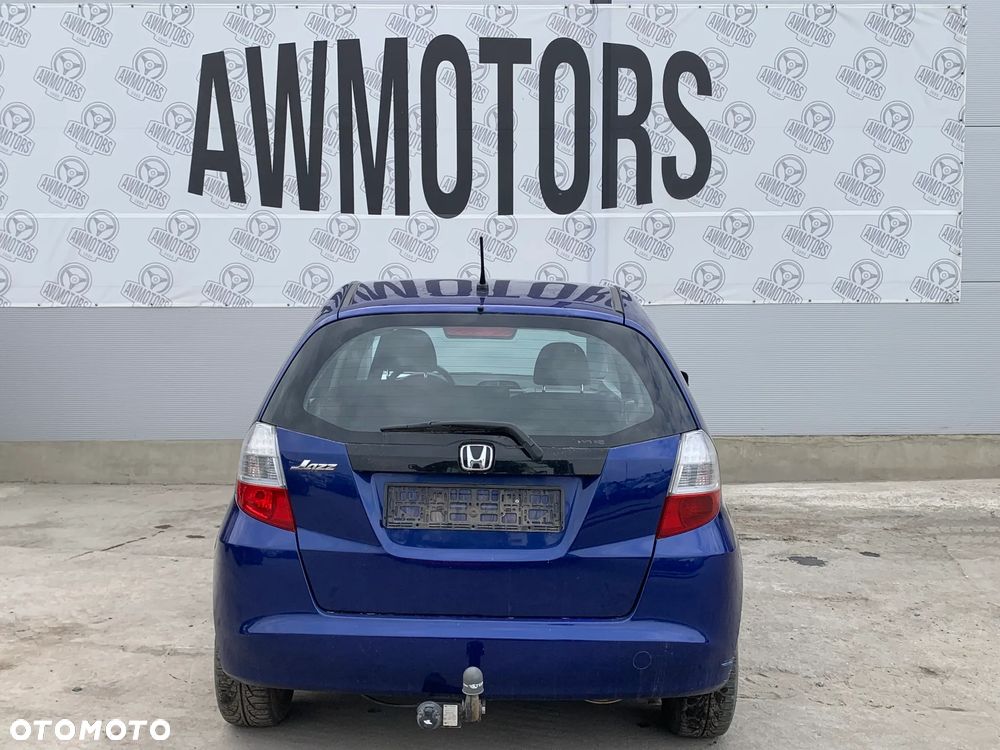 HONDA JAZZ 2009 *SAMOCHÓD NA CZĘŚCI* 4604  MASKA, LAMPA, DRZWI, LUSTERKO, ZDERZAK, GRILL, BŁOTNIK, KLAPA, BELKA, DESKA, FOTELE, KANAPA, ĆWIARTKA KIEROWNICA, TARCZE, ZACISKI, ZAWIESZENIE, KOMPLETNY PRZÓD, KOMPLETNY TYŁ, LICZNIK, ZEGARY, PRAWE LEWE PRZÓD TYŁ - 4