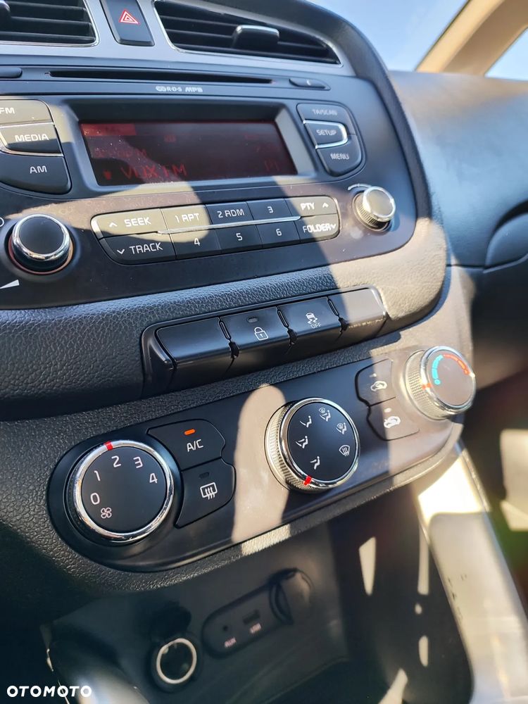 Kia Ceed 1.4 CVVT Attract - 16