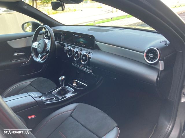 Mercedes-Benz A 180 AMG Line - 29