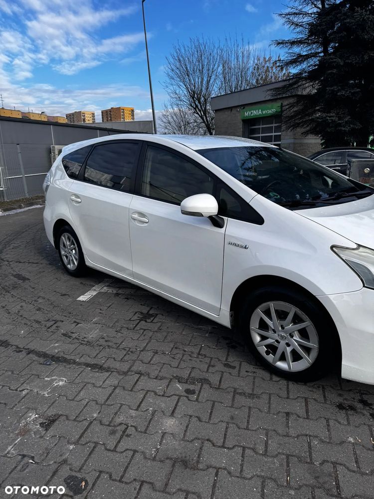 Toyota Prius (Hybrid) - 8