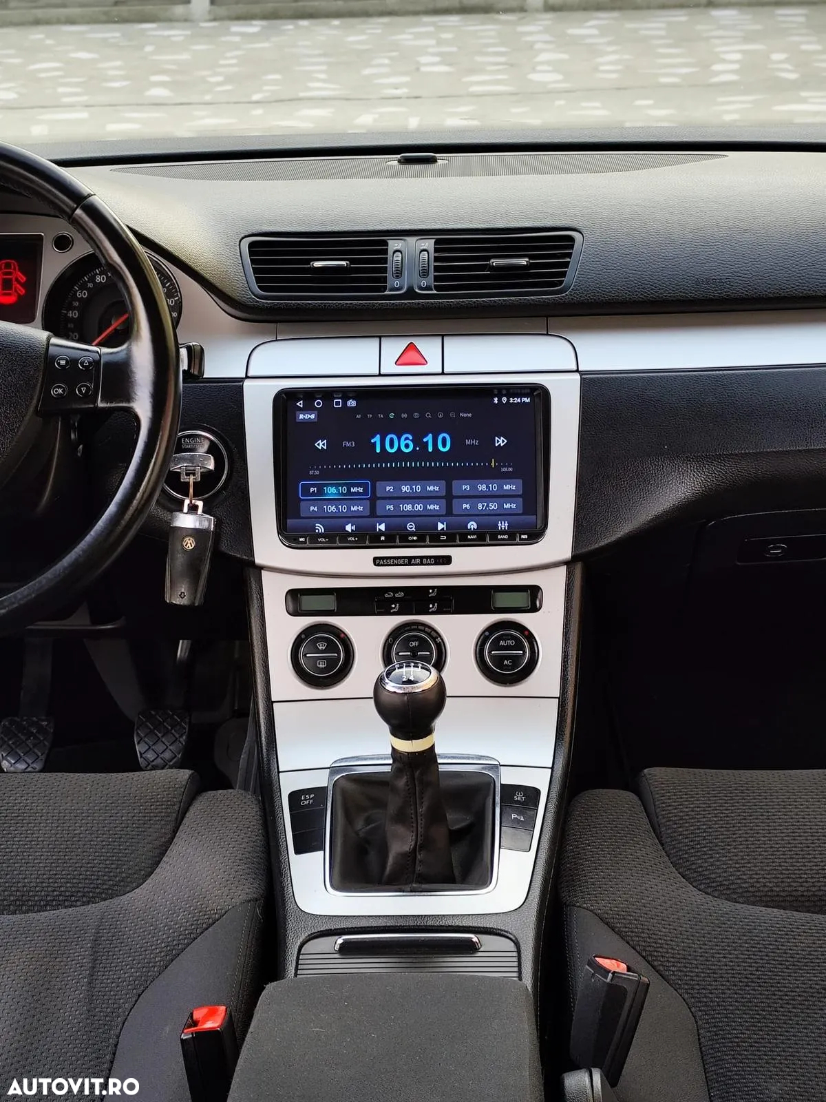 Volkswagen Passat - 11