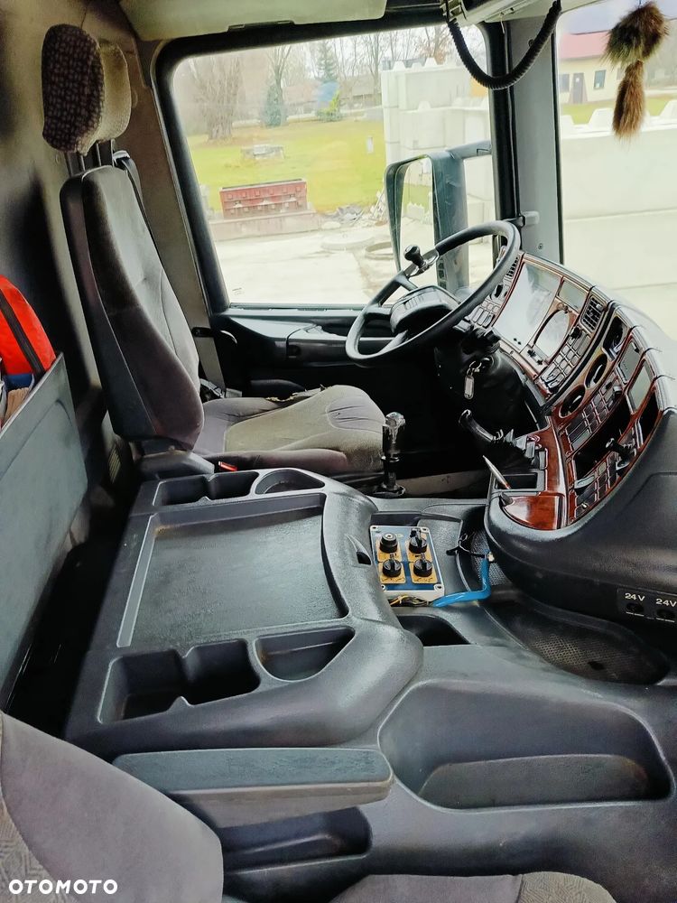 Scania 114 CB 8X4 - 9