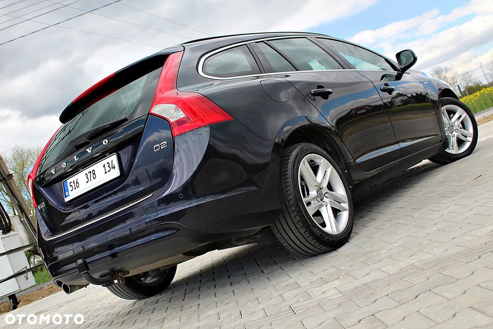Volvo V60 D2 Geartronic Momentum - 35