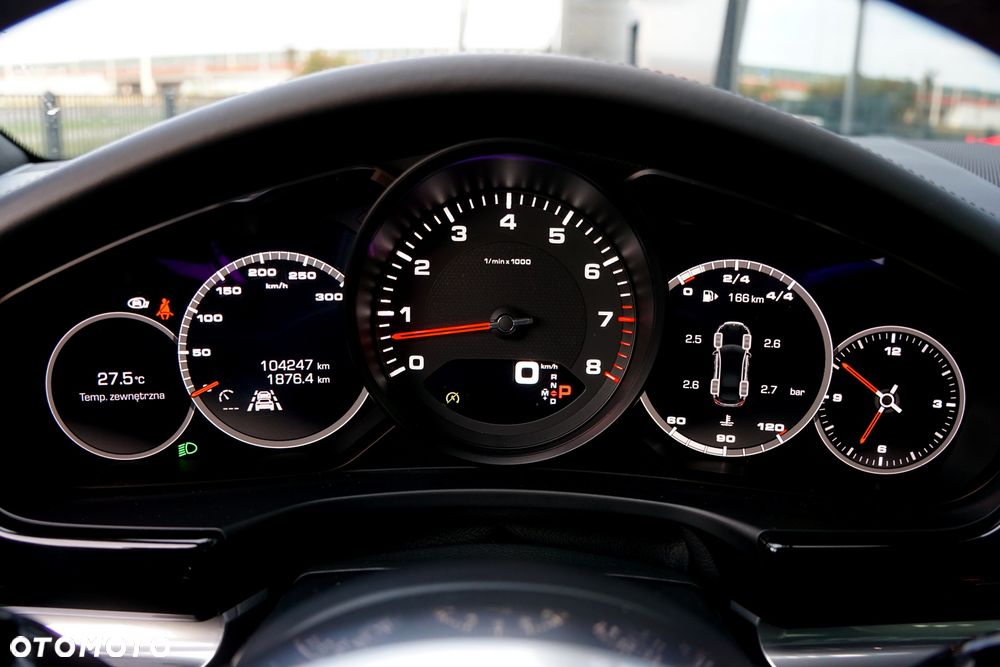 Porsche Panamera 4 - 28