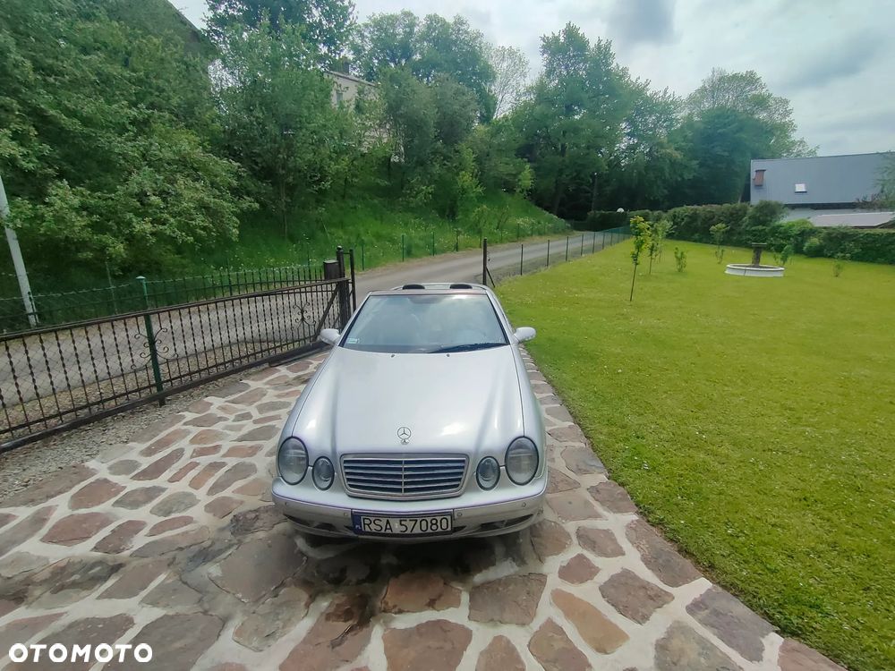 Mercedes-Benz CLK - 8