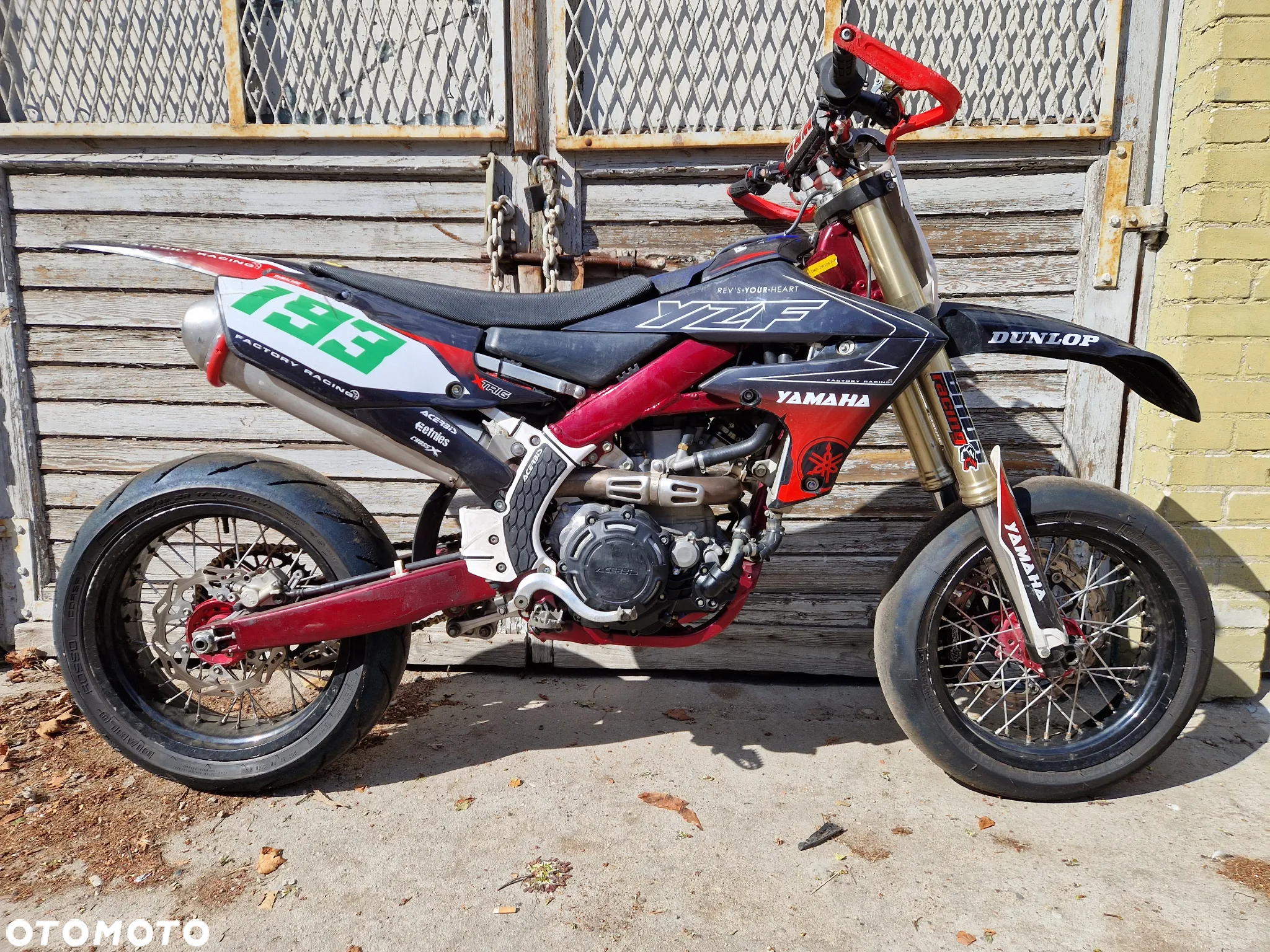 Yamaha YZF - 8