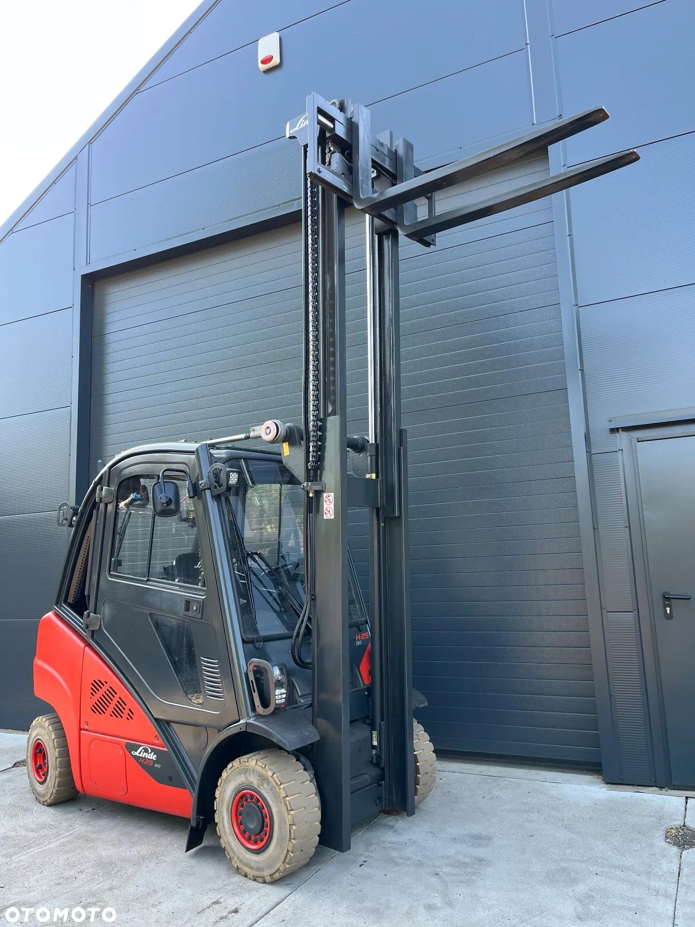 Linde H25T-392-02 Gazowy Pełna kabina Przewsuw boczny Oświetlenie drogowe - 6