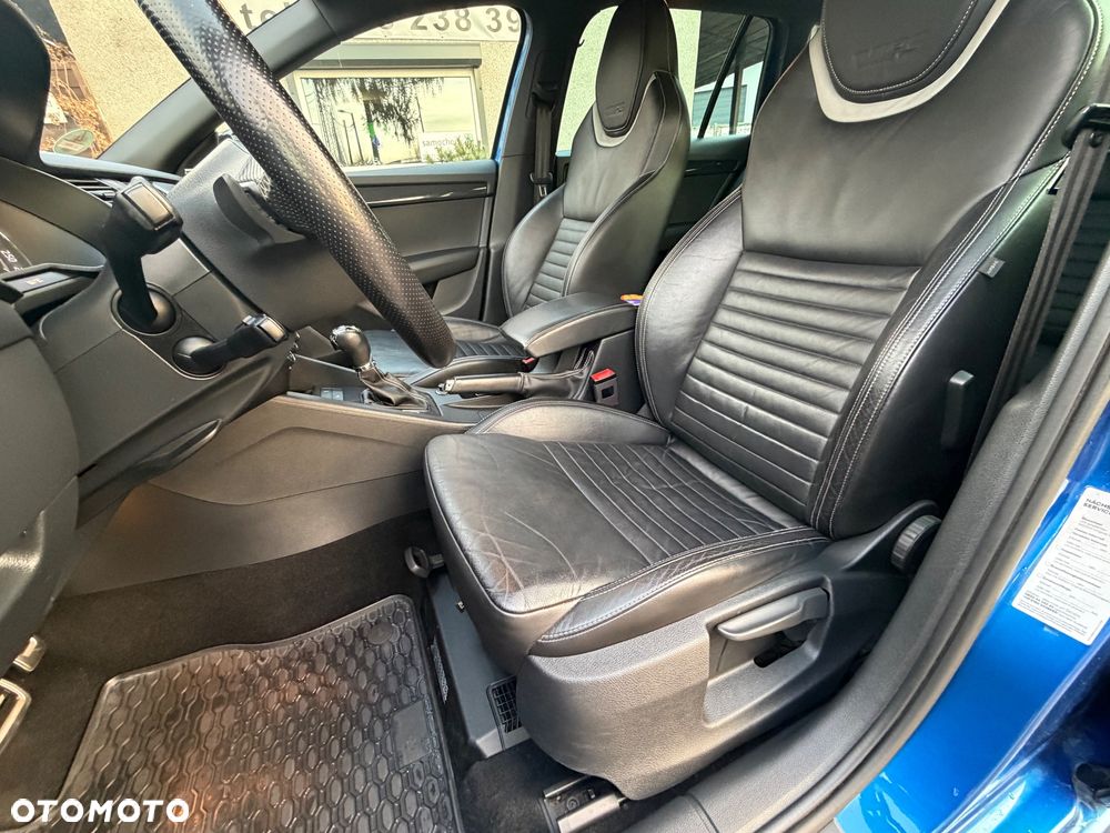 Skoda Octavia 2.0 TDI DSG RS - 12