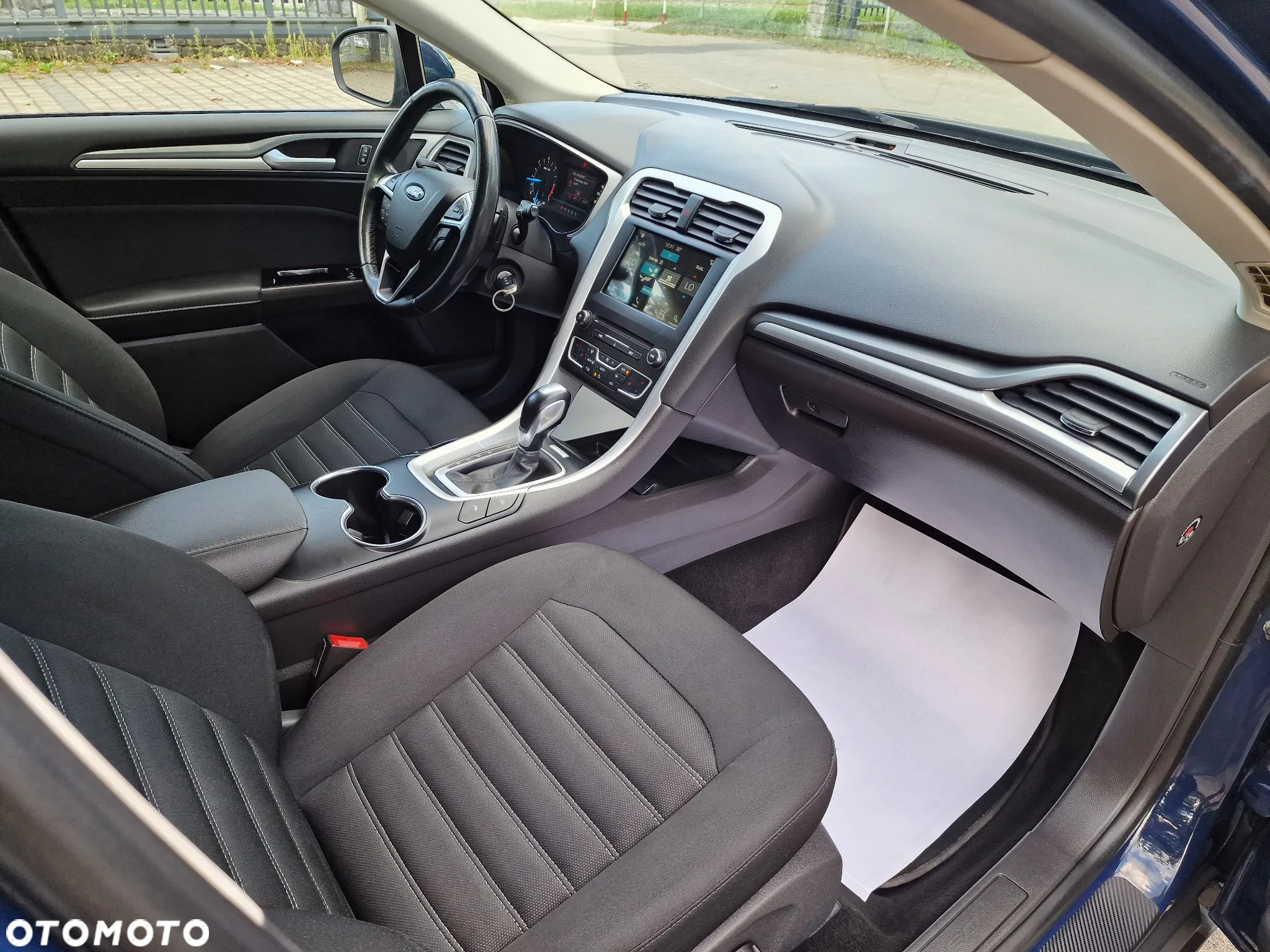 Ford Mondeo 2.0 TDCi Trend PowerShift - 17
