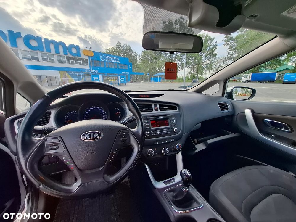 Kia Ceed 1.6 GDI L - 11