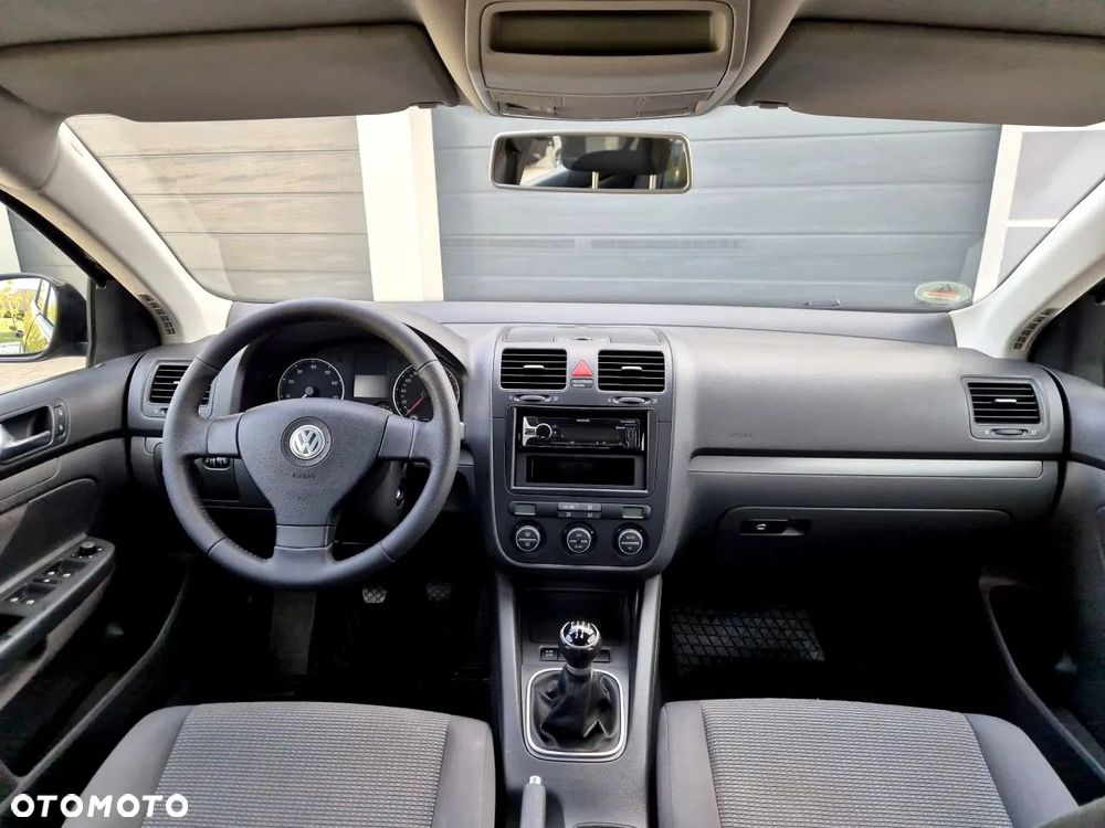 Volkswagen Golf - 30