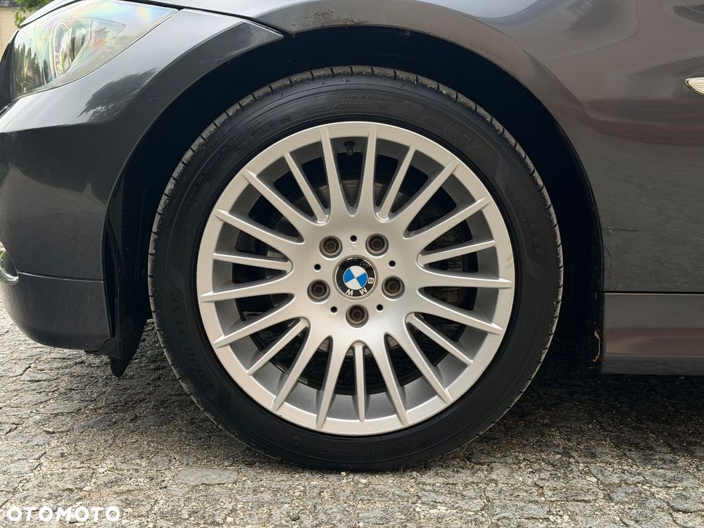 BMW Seria 3 - 25