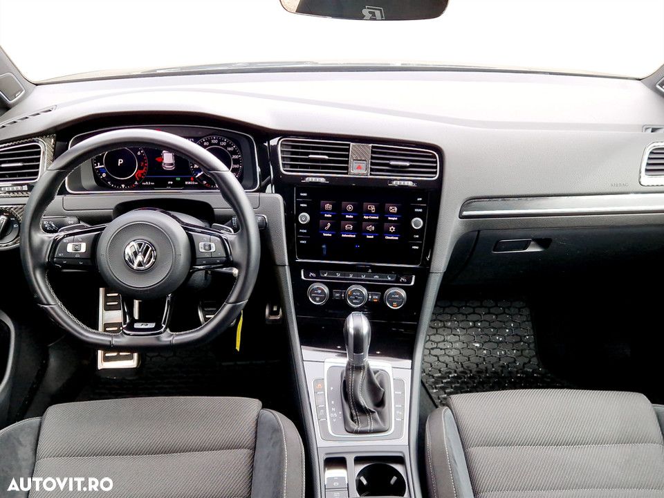 Volkswagen Golf 2.0 TSI DSG R - 11